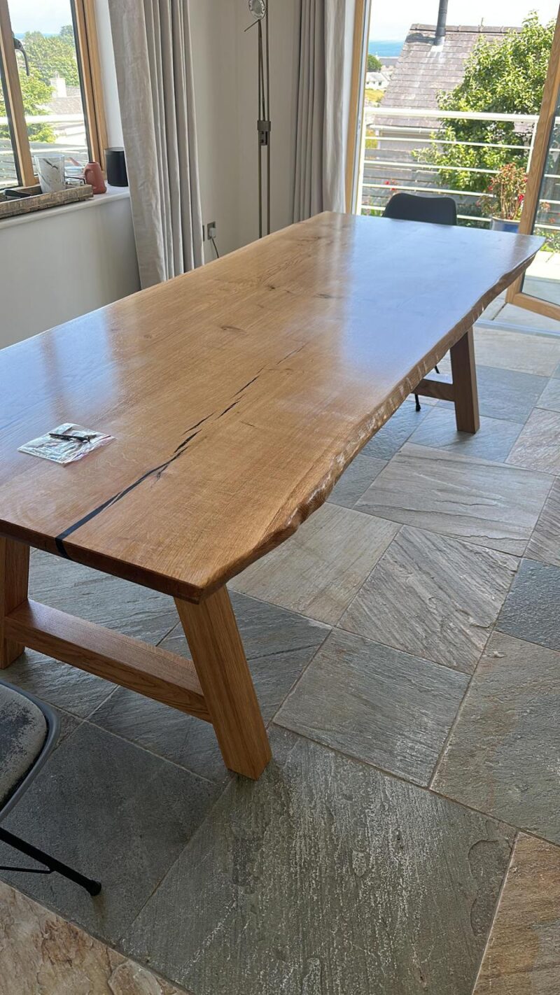 Oak A-Frame steel table legs