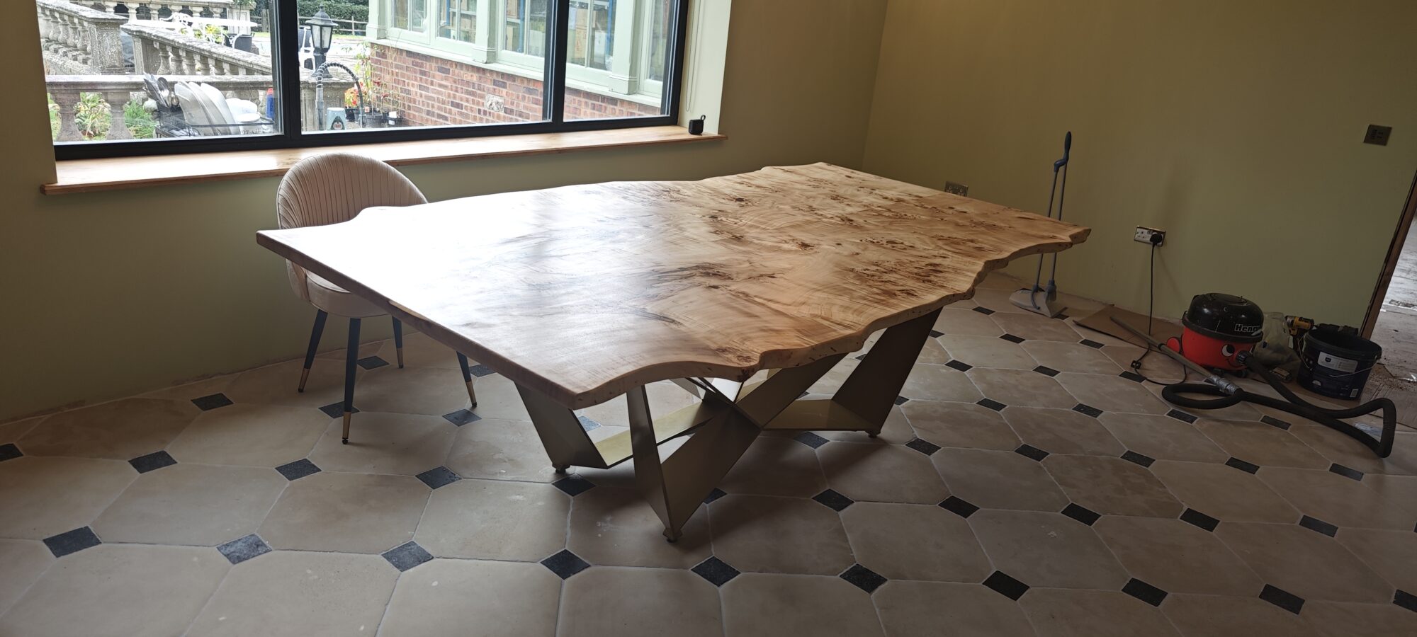 Mappa burr dining table